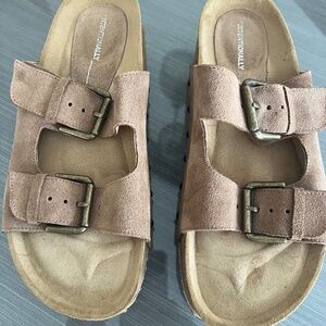 Intentionally Blank brown suede platform sandals size 39